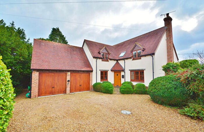 4 Bedroom Detached House For Sale In High Street, Tetsworth, OX9