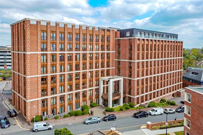 2 Bedroom Apartment For Sale In Grosvenor Road, St. Albans, Hertfordshire, AL1