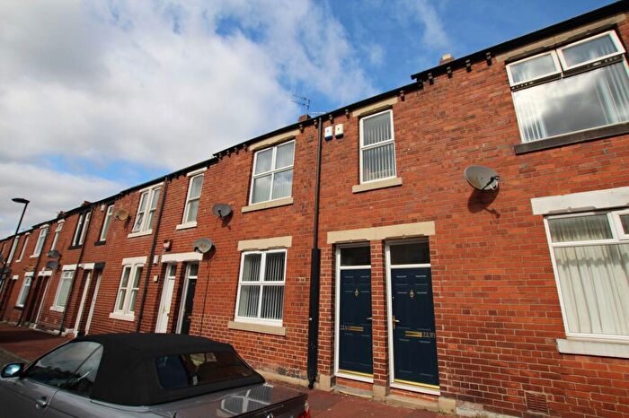 2 Bedroom Flat To Rent In Commercial Road, Byker, Newcastle Upon Tyne, Tyne And Wear, NE6