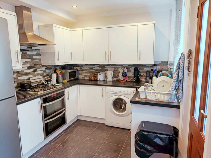 2 Bedroom Semi Detached House To Rent In Dunlop Avenue, Lenton, Nottingham, NG7