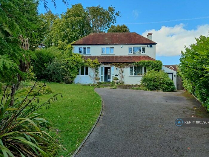 4 Bedroom Detached House To Rent In Coulsdon, Coulsdon, CR5