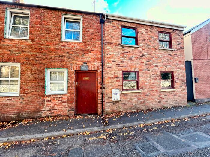 3 Bedroom Terraced House To Rent In St Pauls Lane, Cheltenham, GL50