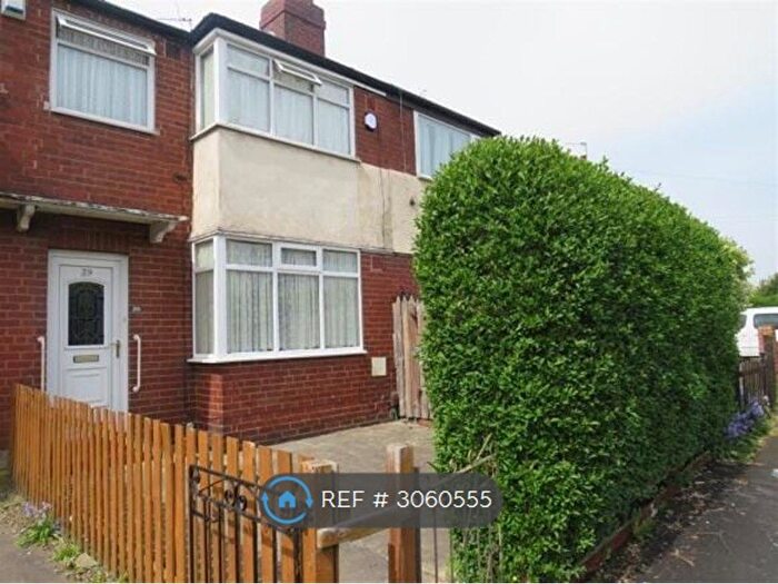 2 Bedroom Terraced House To Rent In Park View Avenue, Leeds, LS4