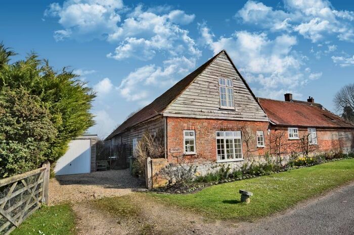 2 Bedroom Barn Conversion To Rent In Lower Froyle, Alton, GU34