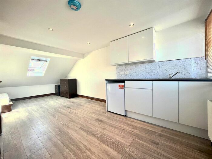 Studio To Rent In Holmwood Road, Enfield, EN3