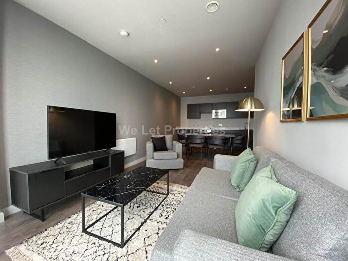 3 Bedroom Apartment To Rent In Embankment Exchange, Greengate, M3