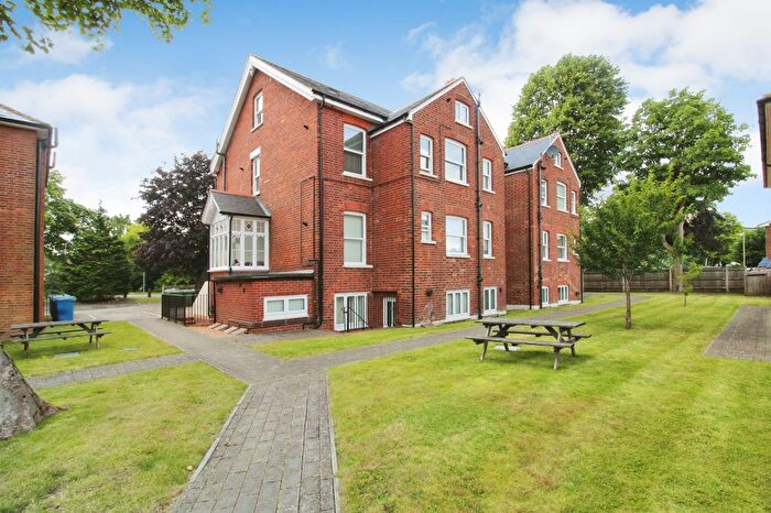 1 Bedroom Flat To Rent In Amelia Court, Southampton Street, Hampshire, GU14