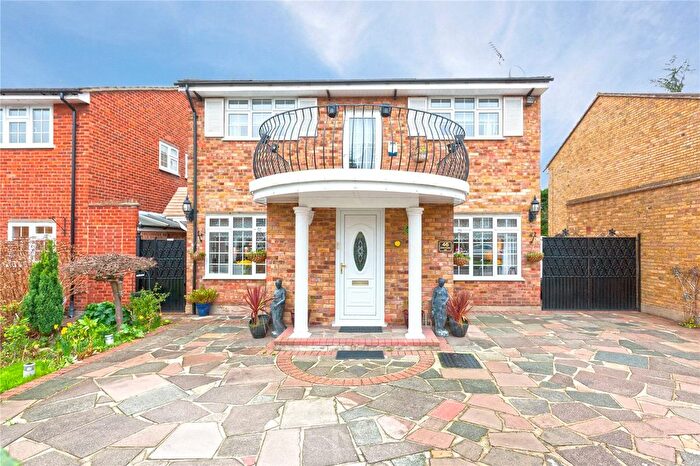 4 Bedroom Detached House For Sale In Barleycorn Way, Emerson Park, RM11