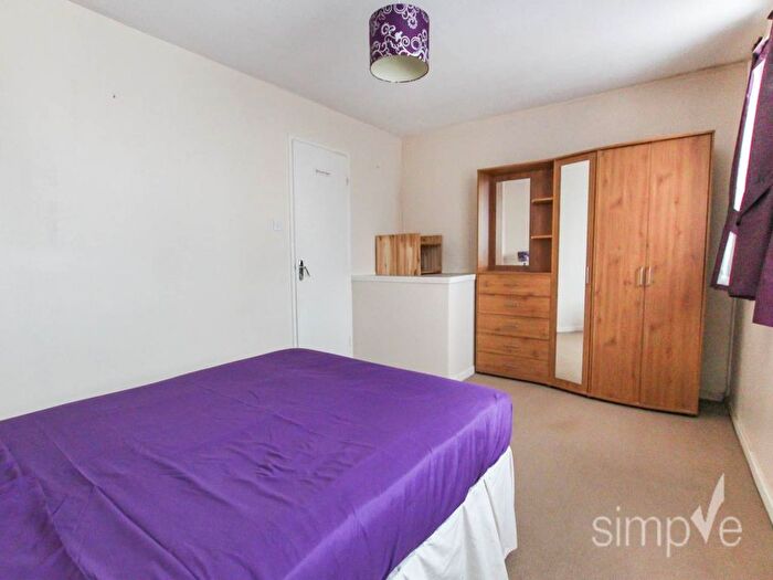 1 Bedroom Property To Rent In Hogarth Crescent, Colliers Wood, London, SW19