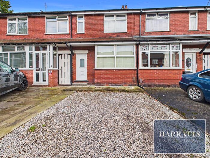 2 Bedroom Terraced House For Sale In Oldham Avenue, Stockport, SK1