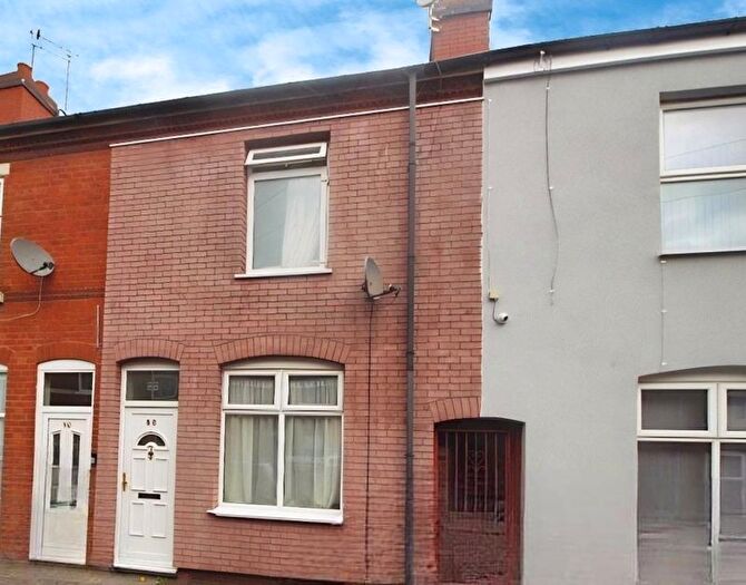 3 Bedroom Terraced House For Sale In Prince Street, Walsall, WS2