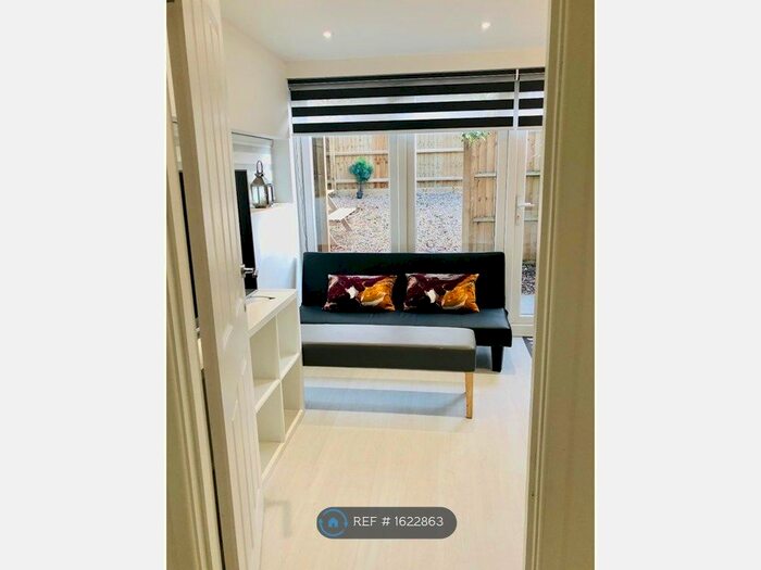 Studio To Rent In Preston Rd, Weymouth, DT3