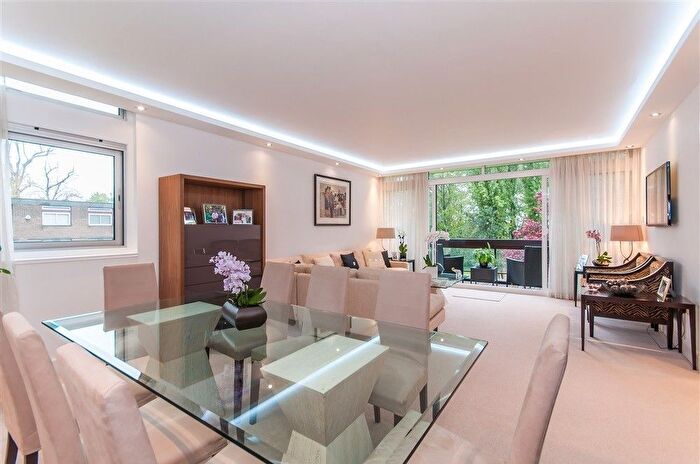 3 Bedroom Flat To Rent In Oak Hill Park, Hampstead, NW3