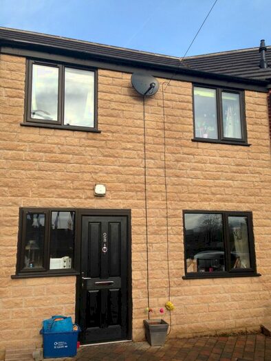 2 Bedroom Town House To Rent In Dale Road, Rawmarsh, Rotherham, S62