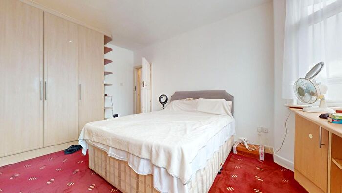 3 Bedroom Semi-Detached House To Rent In Melbury Avenue, Southall, UB2