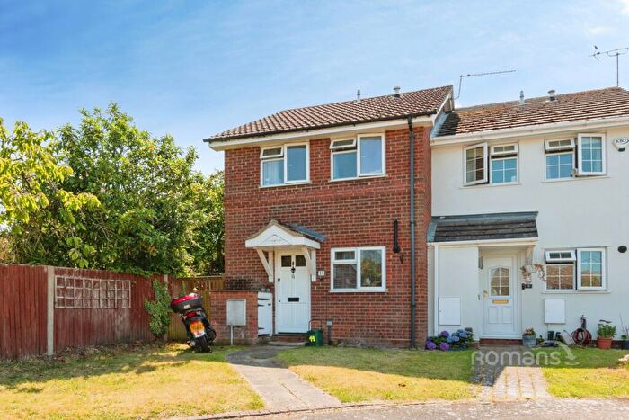 2 Bedroom Terraced House To Rent In Throgmorton Road, Yateley, GU46