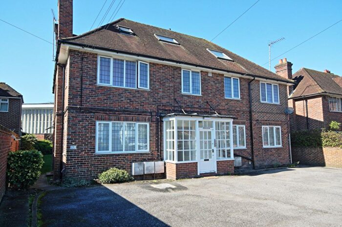 1 Bedroom Flat To Rent In Chobham Road, Woking, GU21