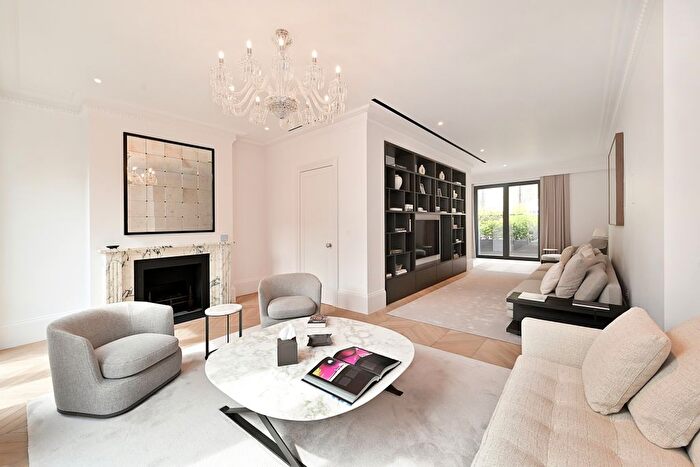 4 Bedroom Town House To Rent In Little Chester Street, London, SW1X