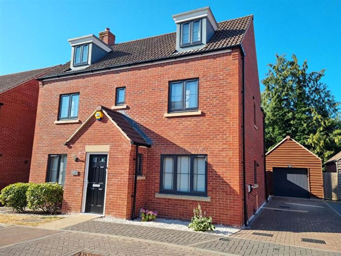 5 Bedroom Detached House To Rent In Strawberry Fields, Easterton, Devizes, SN10