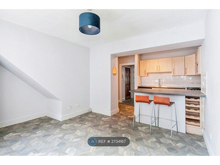 1 Bedroom Flat To Rent In Hinton Road, London, SE24