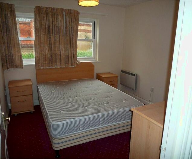 2 Bedroom Flat To Rent In Bridge Street, Thrapston, Kettering, NN14