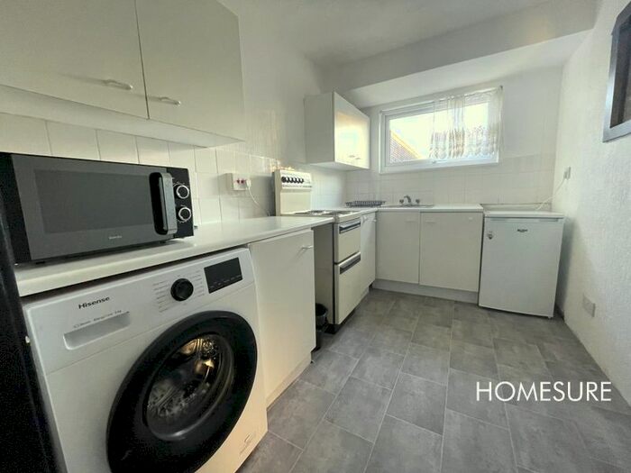 1 Bedroom Flat To Rent In Portico Court, Prescot, L35