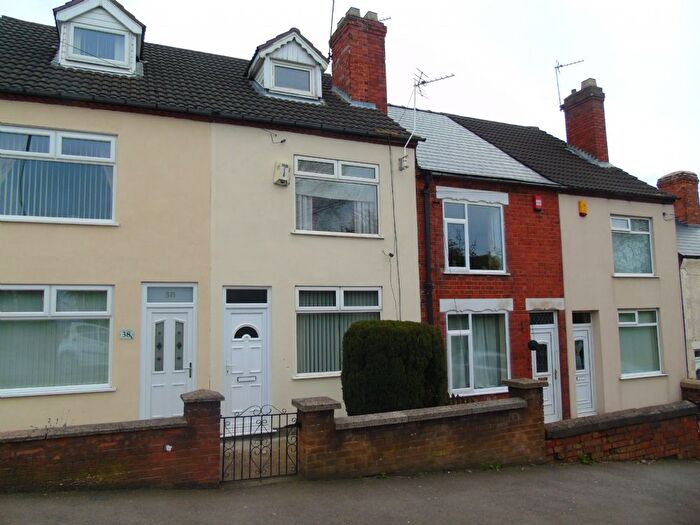 2 Bedroom Semi Detached House To Rent In Common Road, Huthwaite, NG17