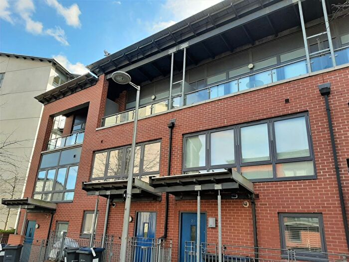 3 Bedroom Terraced House To Rent In Longleat Avenue, Birmingham, B15