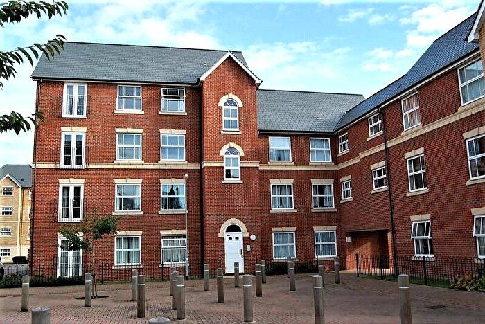 2 Bedroom Apartment To Rent In Malyon Close, CM7