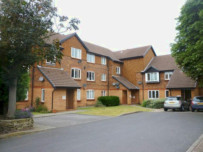 1 Bedroom Flat To Rent In Shelley Way, London SW19