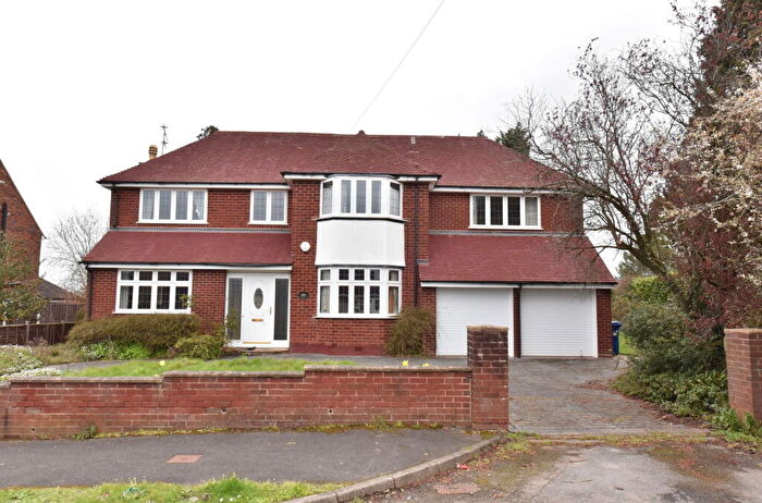 4 Bedroom Detached House For Sale In Wall Heath Village, Richmond Park, DY6