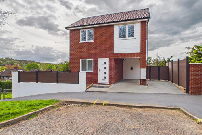 3 Bedroom Detached House For Sale In Beaumayes Close, Hemel Hempstead, HP1