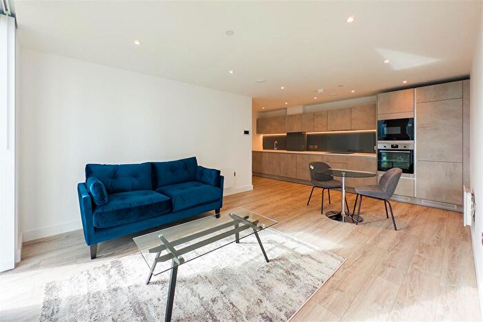 1 Bedroom Apartment To Rent In The Blade, M15