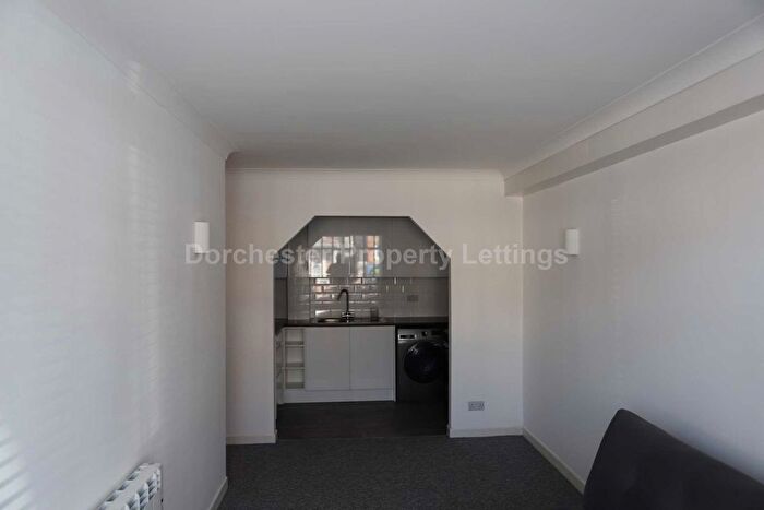 1 Bedroom Flat To Rent In Cambridge Road, Dorchester, DT1