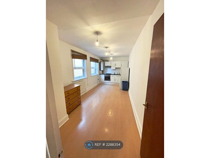 1 Bedroom Flat To Rent In Stamford Hill, London, N16