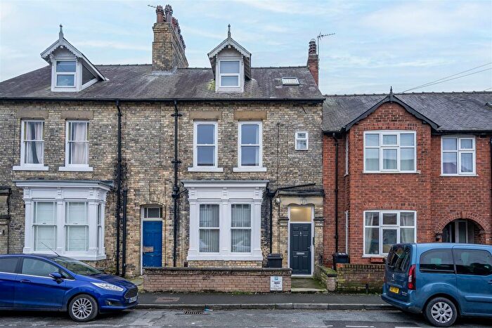 1 Bedroom Flat To Rent In Bootham Crescent, York, YO30