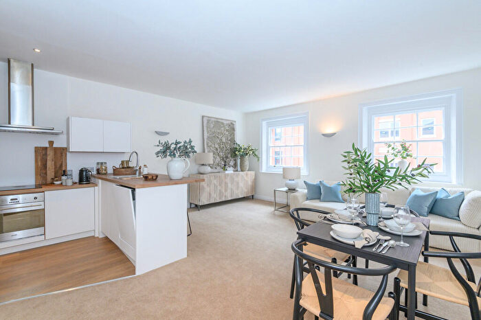 2 Bedroom Apartment For Sale In St Pauls, Leeds, LS1