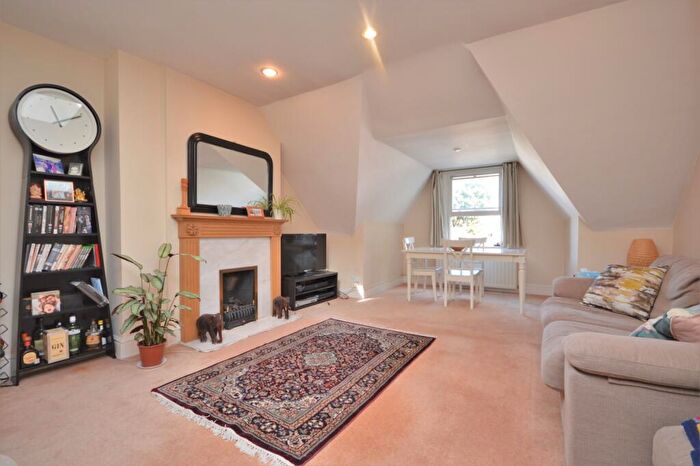 2 Bedroom Flat To Rent In Vancouver Road London, SE23
