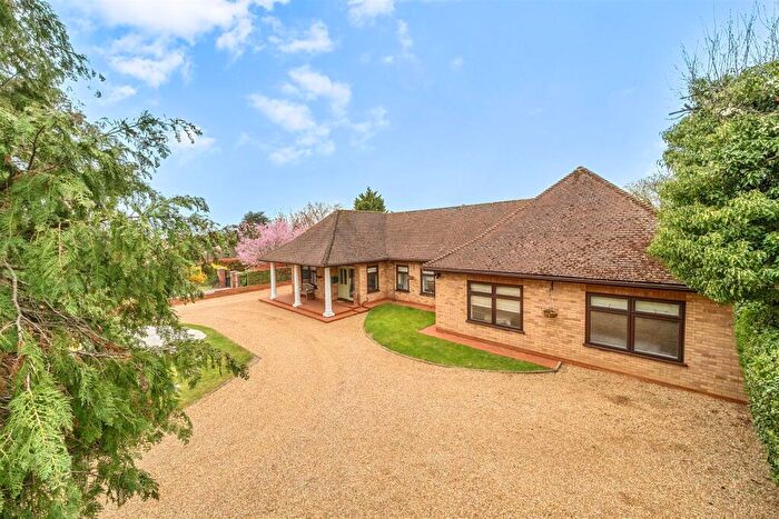 5 Bedroom Detached Bungalow For Sale In Cleat Hill, Ravensden, Bedford, MK41