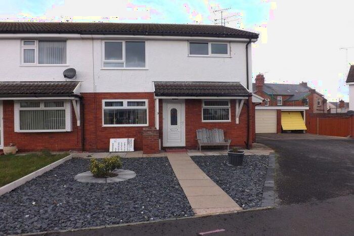 2 Bedroom Flat To Rent In Harp Court, Abergele, LL22