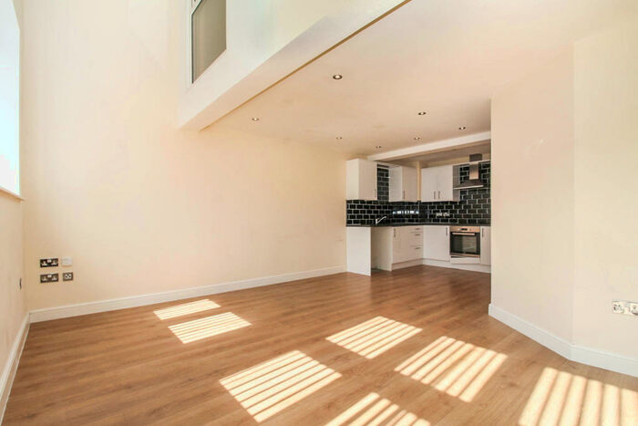 2 Bedroom Apartment To Rent In Richardshaw Lane, Pudsey, Leeds, LS28