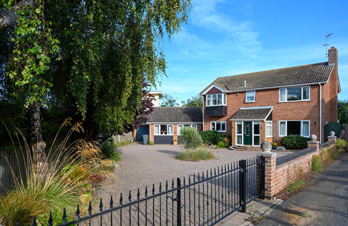 4 Bedroom Detached House For Sale In Bawdsey Close, Felixstowe, IP11
