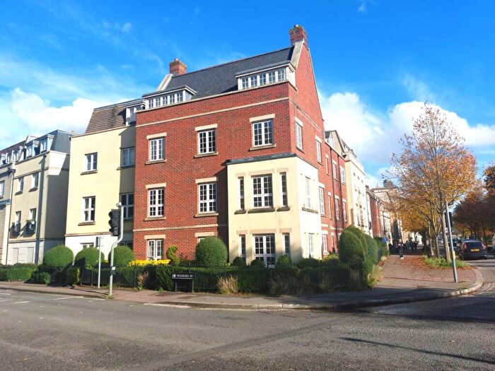 1 Bedroom Apartment For Sale In Welch Way, Witney, Oxfordshire, OX28