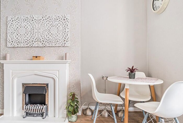 1 Bedroom Flat For Sale In Egmont Road, Sutton, SM2