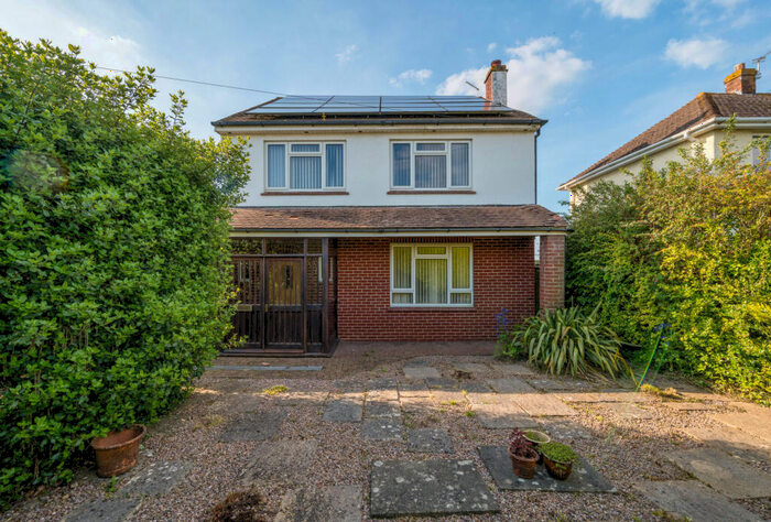 3 Bedroom Detached House For Sale In Courtenay Road, Keynsham, Bristol, BS31