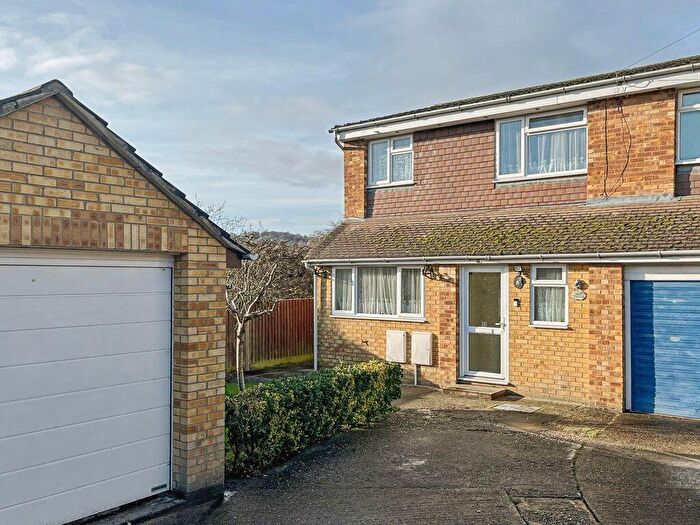 3 Bedroom Semi Detached House For Sale In Nelson Close - No Onward Chain - Detached Garage, HP13