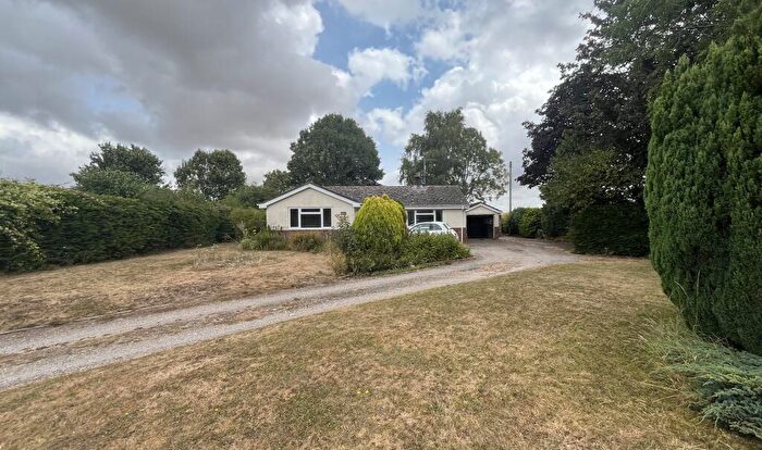 3 Bedroom Bungalow To Rent In Gussage St. Michael, Wimborne, BH21