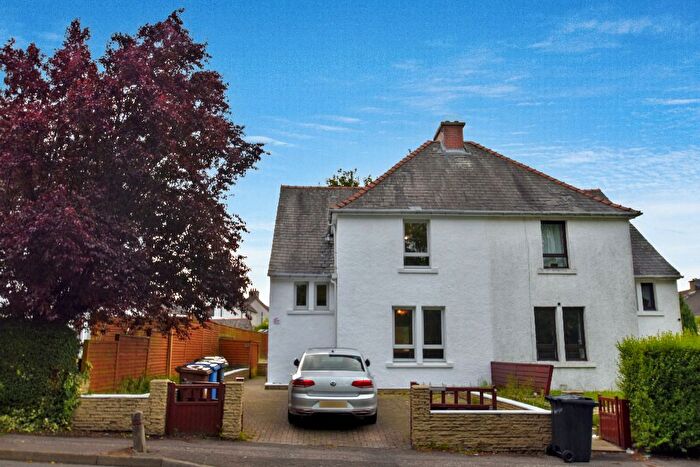 3 Bedroom Semi-Detached House For Sale In Stewarton Road, Deaconsbank, Glasgow, G46