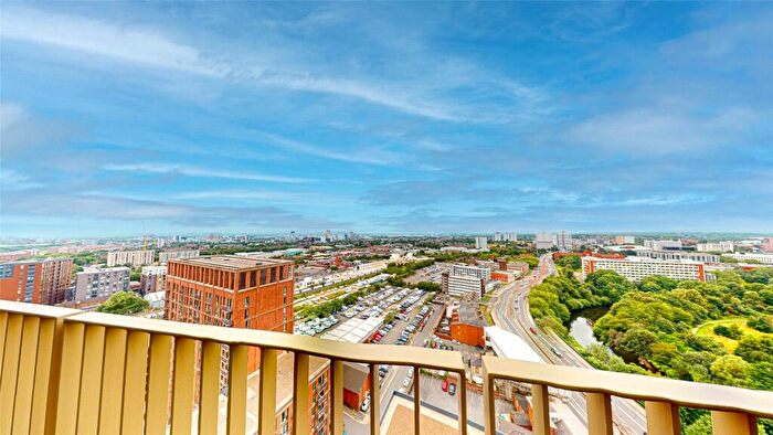 1 Bedroom Penthouse To Rent In Local Crescent, Hulme Street, Manchester, M5