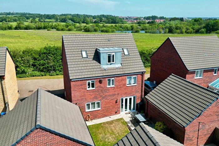 5 Bedroom Detached House For Sale In Emperor Crescent, Northampton, NN4
